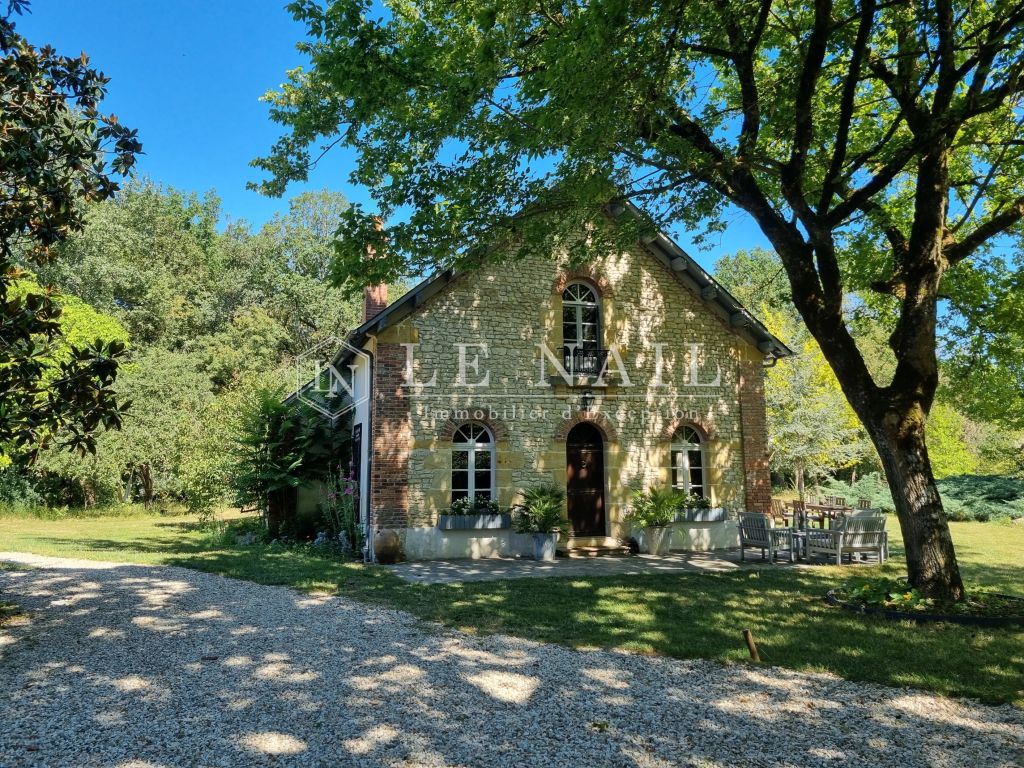 propriété 8 pièces en vente à VIERZON (18100) - Plus de details