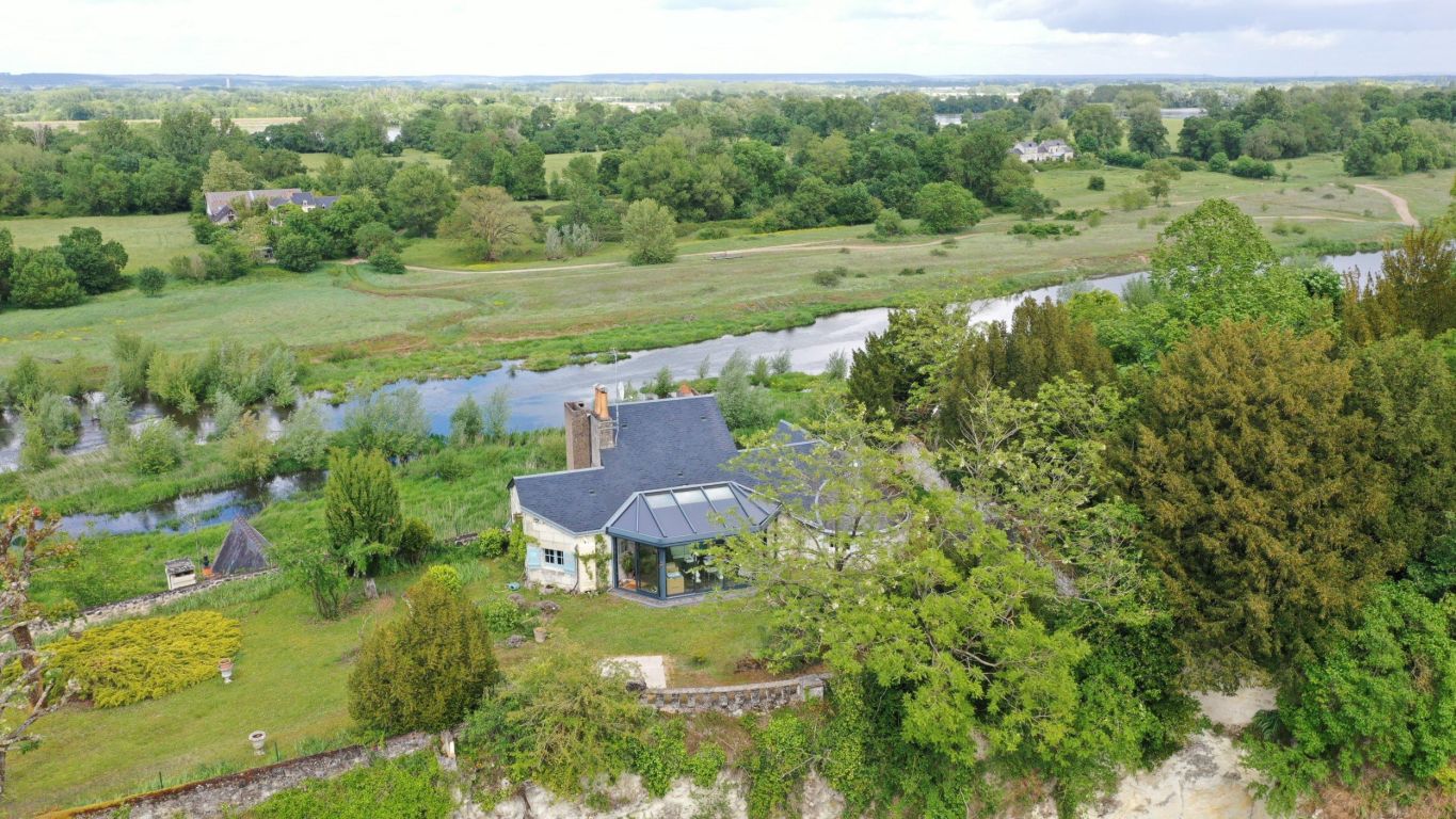 house 10 rooms for sale on SAUMUR (49400) - See details