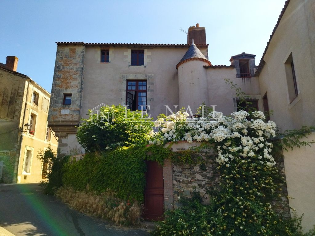 maison 16 pièces en vente à CHOLET (49300) - Plus de details