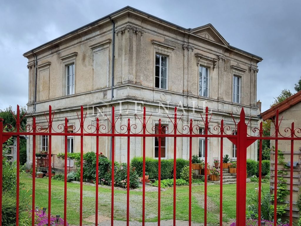 maison bourgeoise 12 pièces en vente à MAMERS (72600) - Plus de details