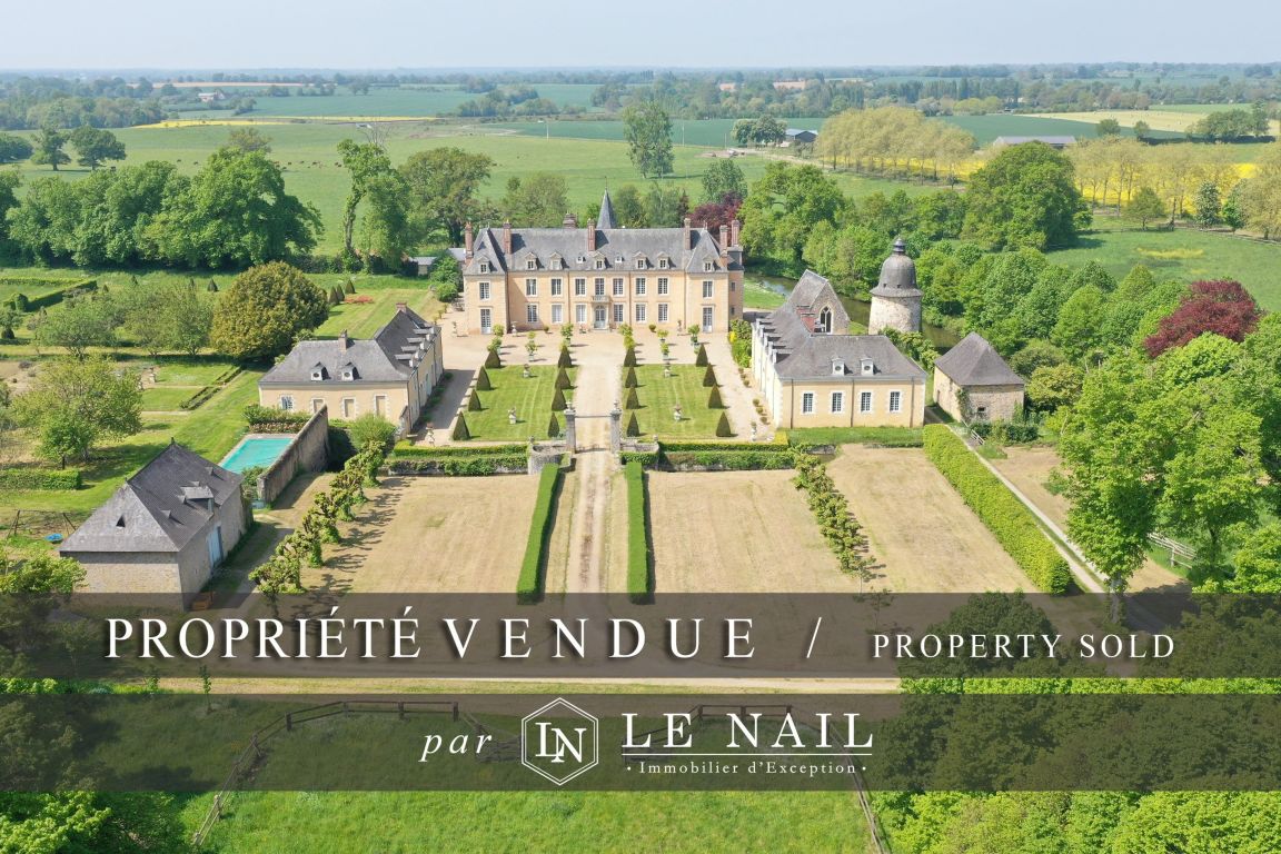 castle 34 rooms for sale on LAVAL (53000) - See details