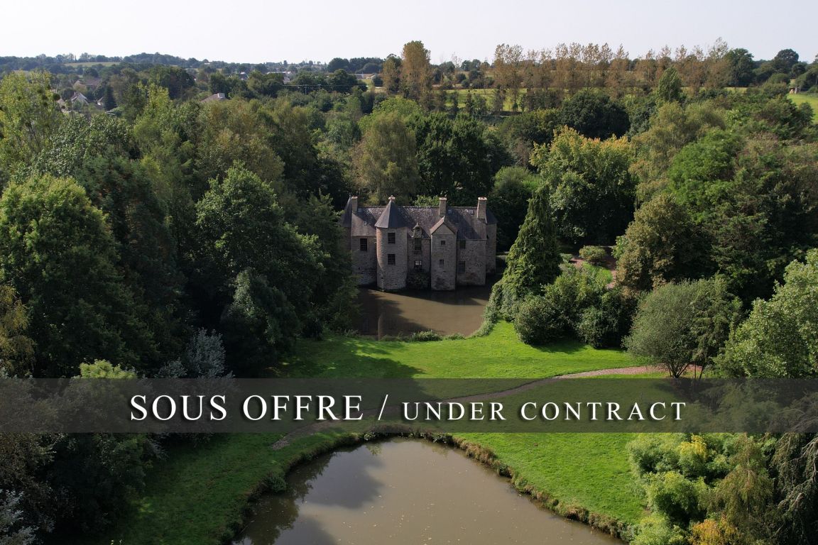 manoir 8 pièces en vente à ST HILAIRE DU HARCOUET (50600) - Plus de details