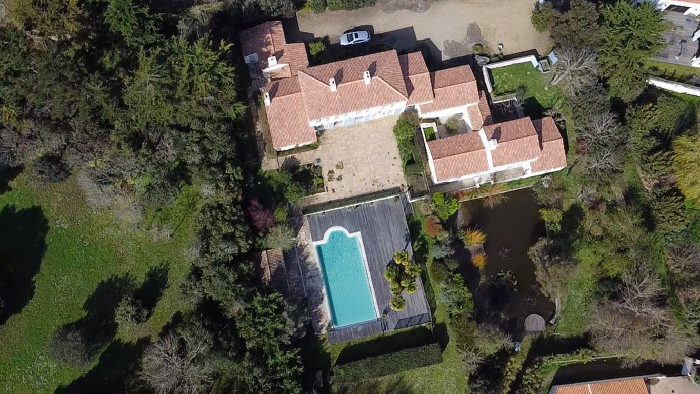 house 10 rooms for sale on NOIRMOUTIER EN L ILE (85330) - See details
