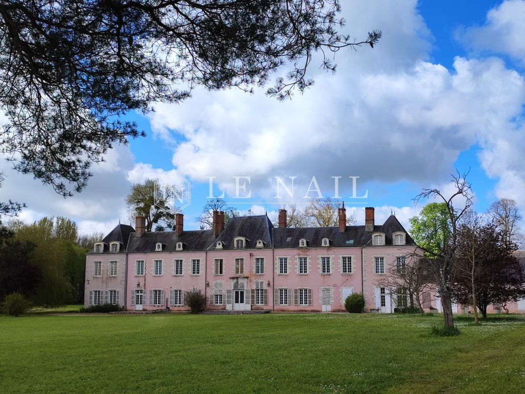 château 22 pièces en vente à ORLEANS (45000) - Plus de details