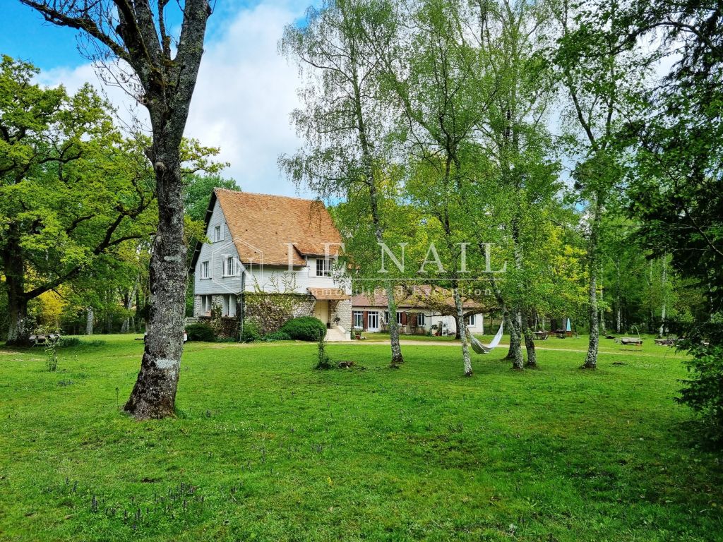 propriété 13 pièces en vente à CHAMBORD (41250) - Plus de details
