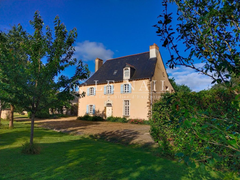 manoir 18 pièces en vente à CRAON (53400) - Plus de details