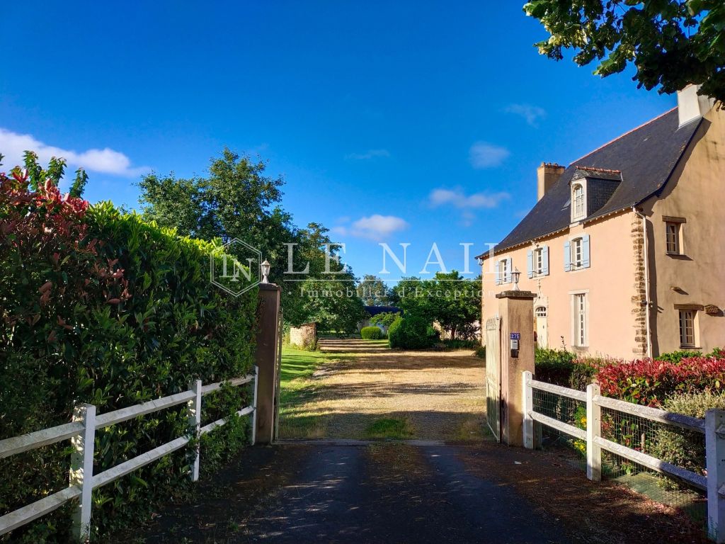 manor house 18 rooms for sale on CRAON (53400) - See details