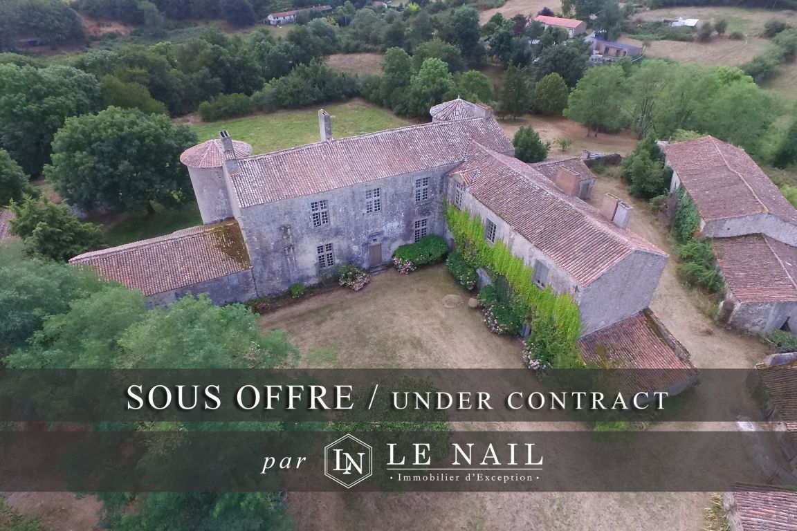 château 12 pièces en vente à PARTHENAY (79200) - Plus de details