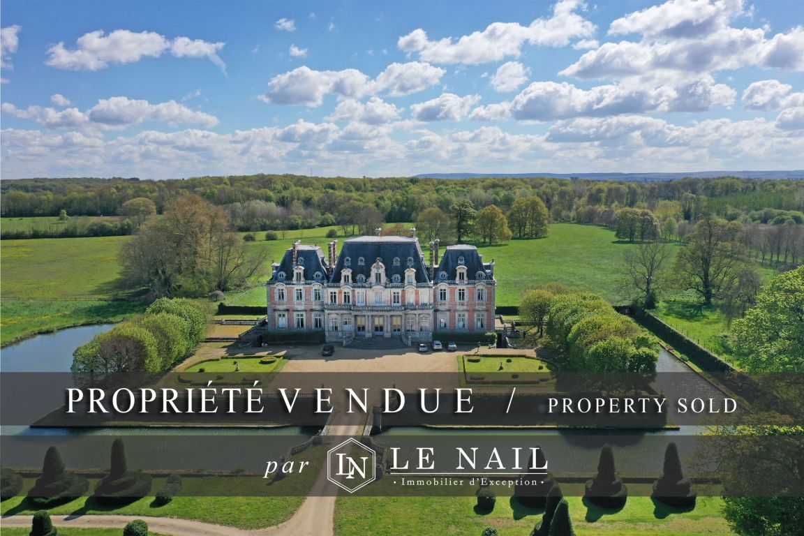 castle 35 rooms for sale on ALENCON (61000) - See details