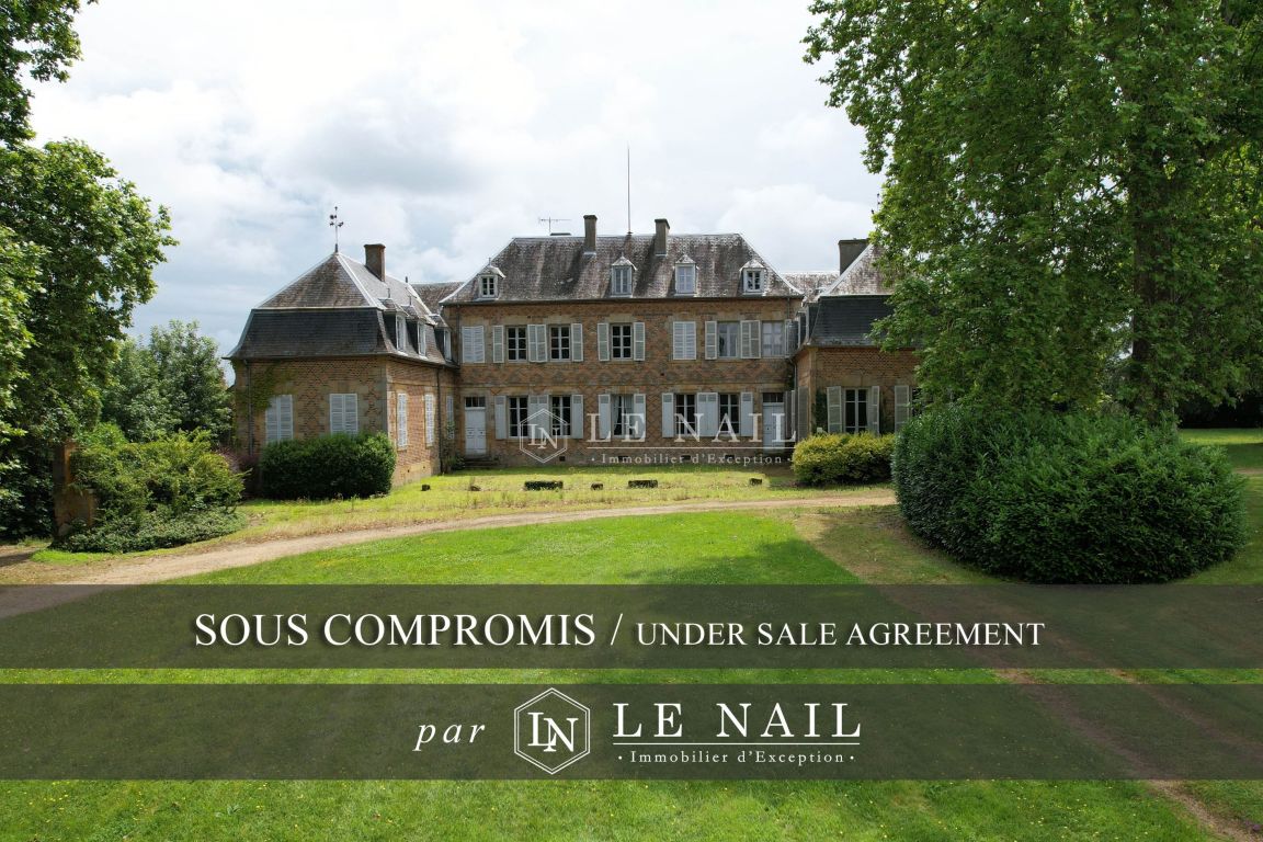 castle 16 rooms for sale on MOULINS (03000) - See details