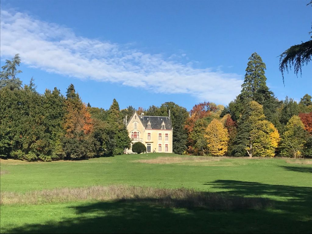 château 19 pièces en vente à PERIGUEUX (24000) - Plus de details