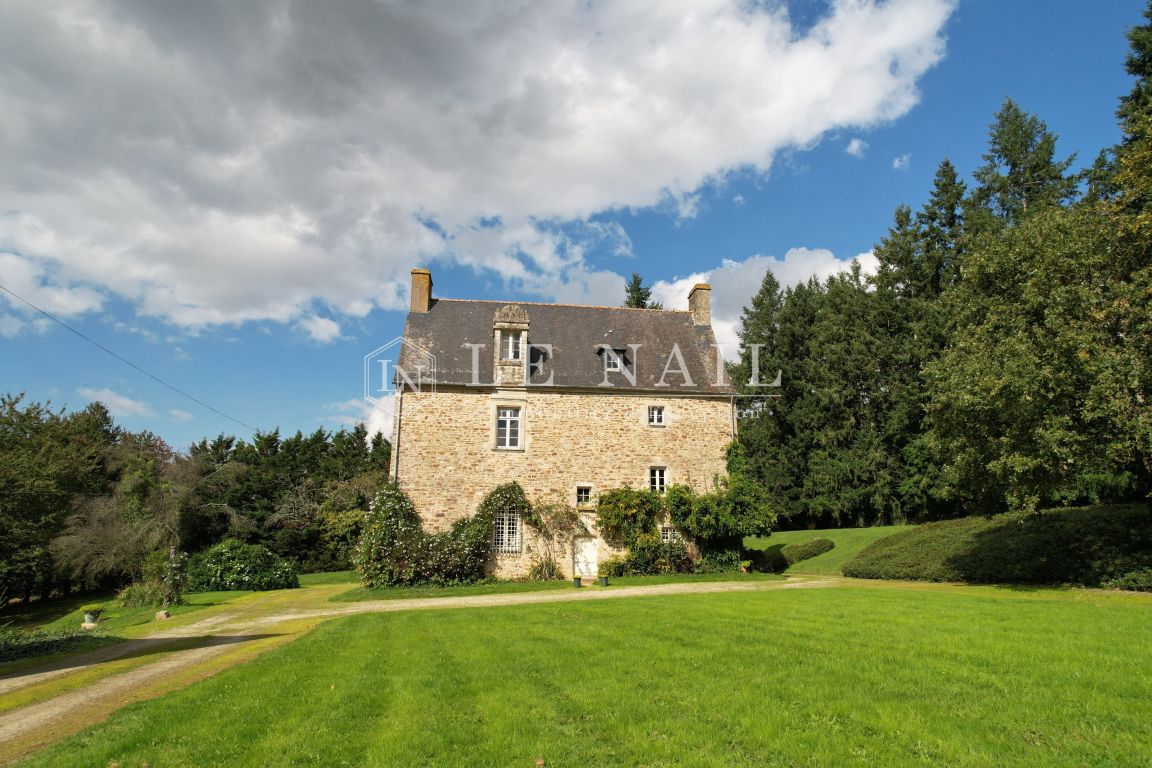 manor house 8 rooms for sale on VITRE (35500) - See details
