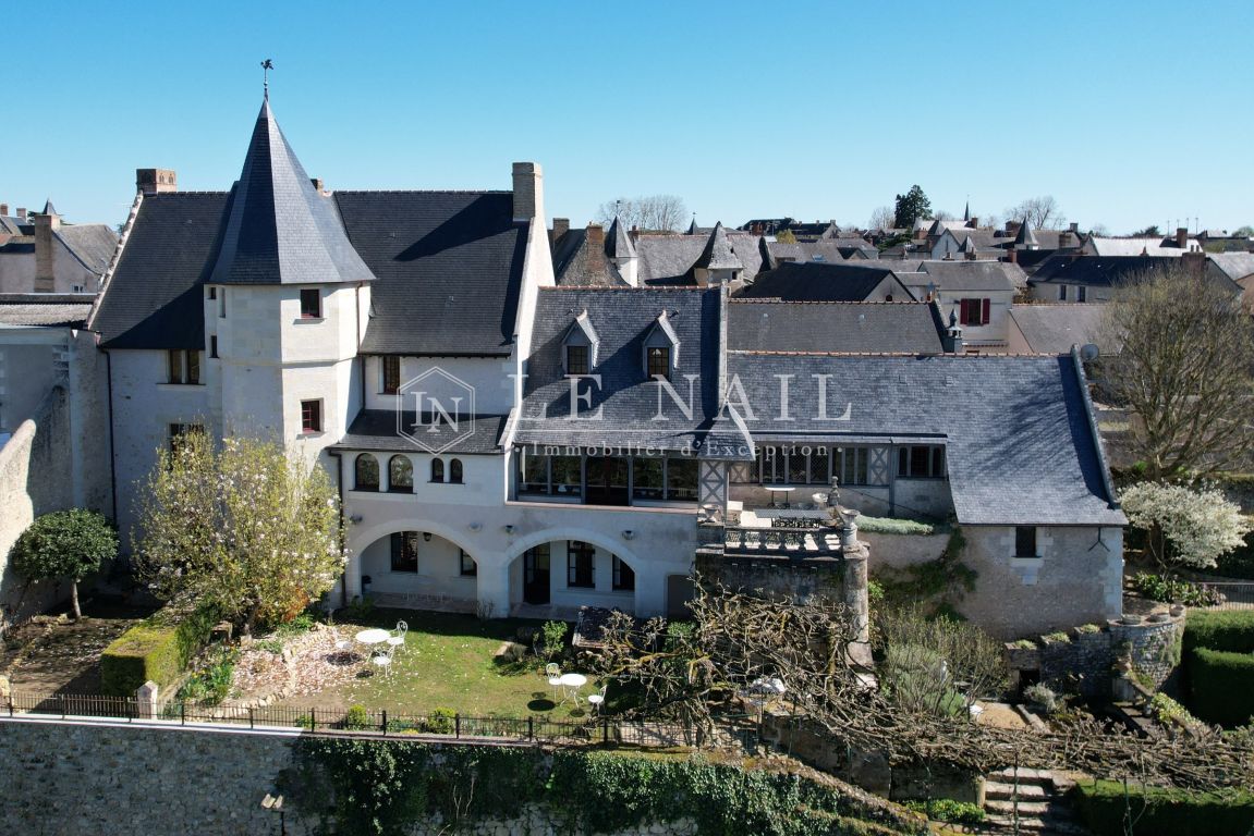 property 14 rooms for sale on SAUMUR (49400) - See details