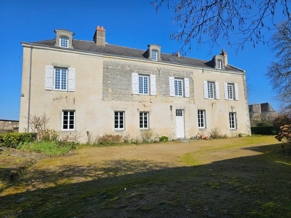 maison 12 pièces en vente à ST FLORENT LE VIEIL (49410) - Plus de details