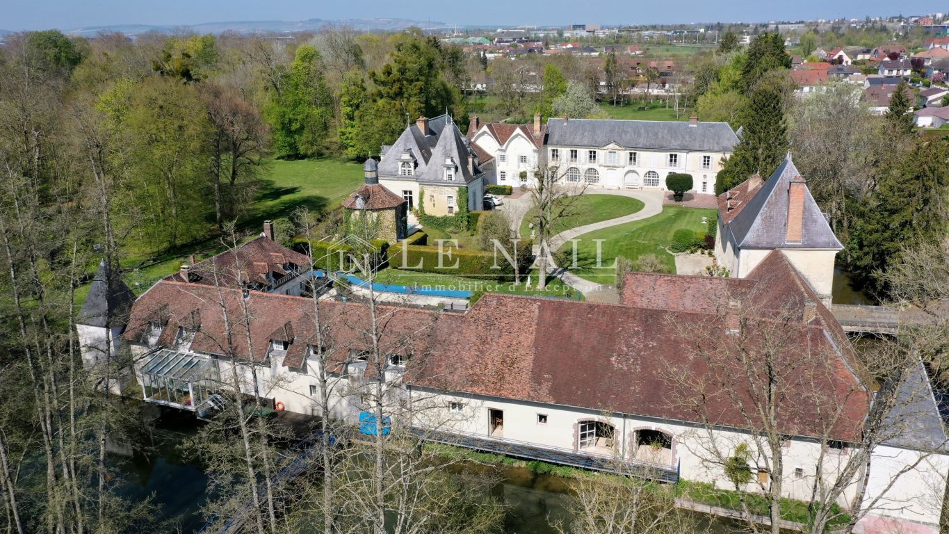 castle 33 rooms for sale on TROYES (10000) - See details