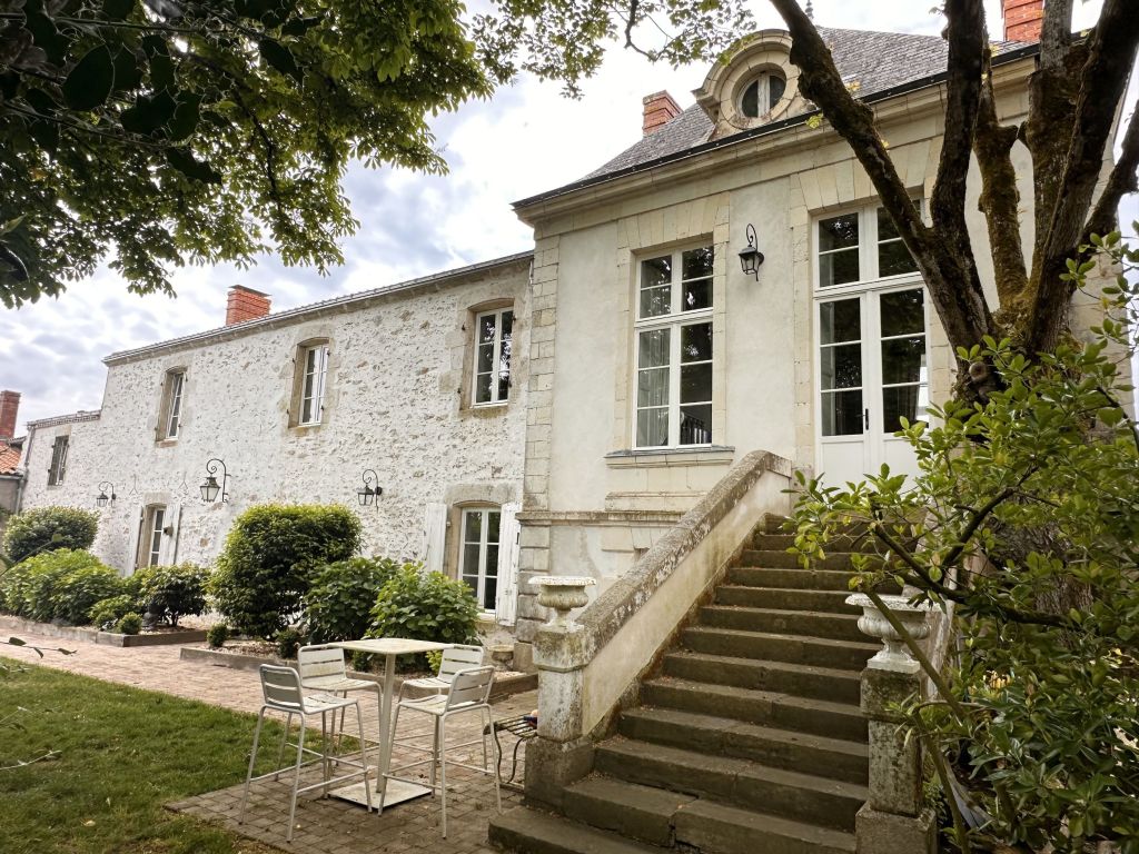 maison 7 pièces en vente à ST PHILBERT DE GRAND LIEU (44310) - Plus de details