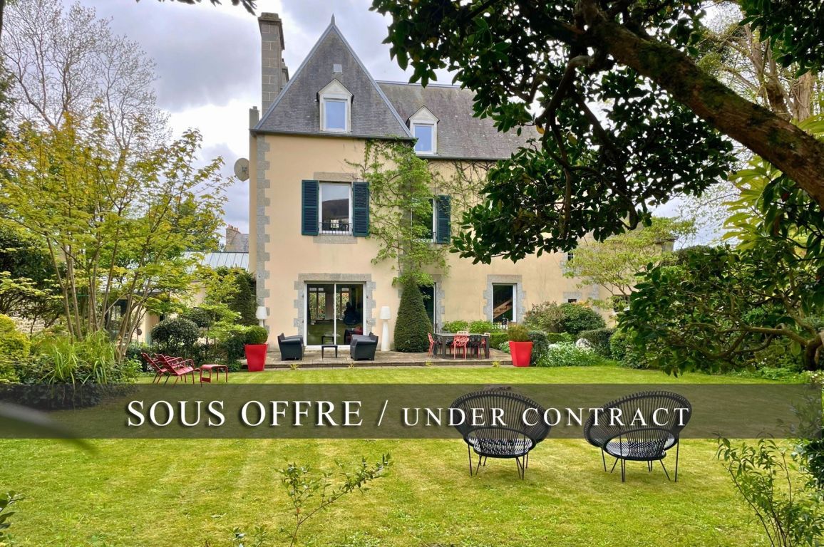 hôtel particulier 10 pièces en vente à GUINGAMP (22200) - Plus de details