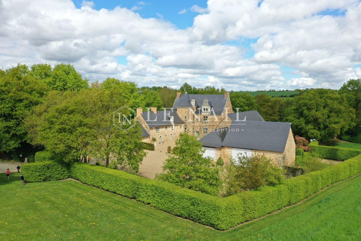 manoir 11 pièces en vente à CRAON (53400) - Plus de details