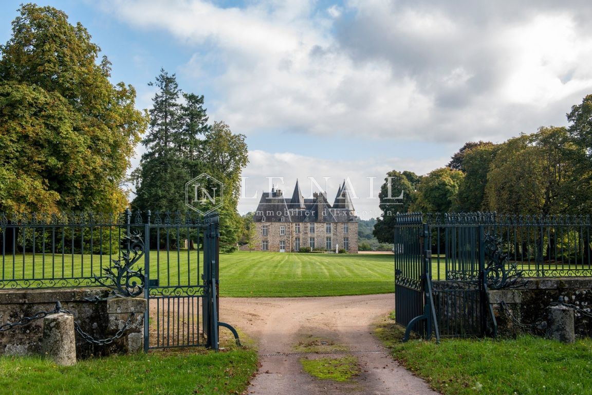 château 15 pièces en vente à FALAISE (14700) - Plus de details
