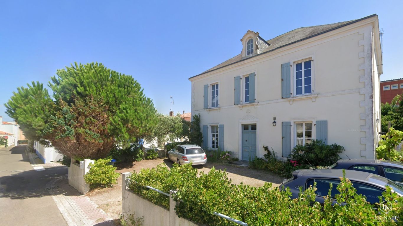 maison 8 pièces en vente à LES SABLES D OLONNE (85100) - Plus de details