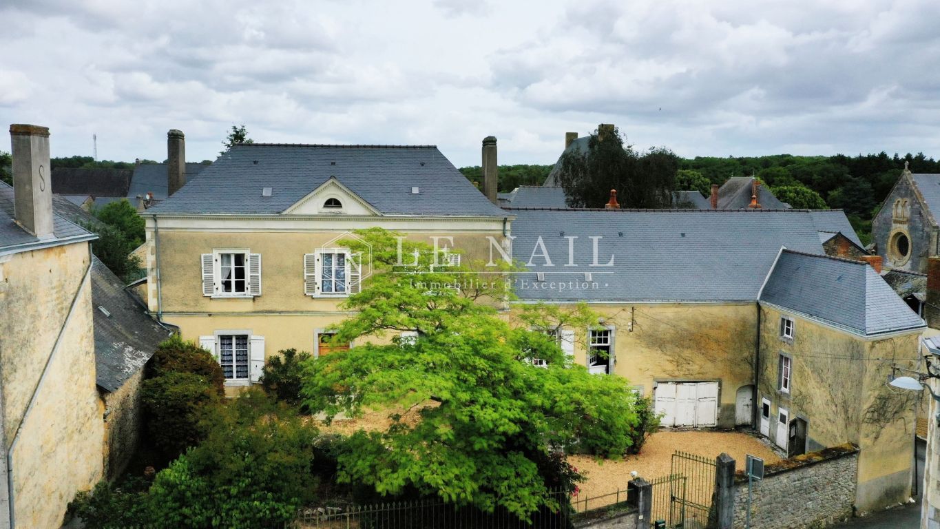 maison de maître 9 pièces en vente à MESLAY DU MAINE (53170) - Plus de details