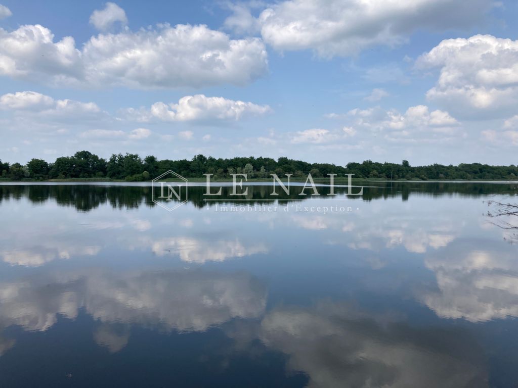 pond for sale on CHATEAUROUX (36000) - See details