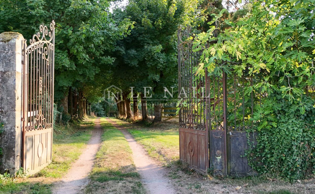 house 13 rooms for sale on PARAY LE MONIAL (71600) - See details