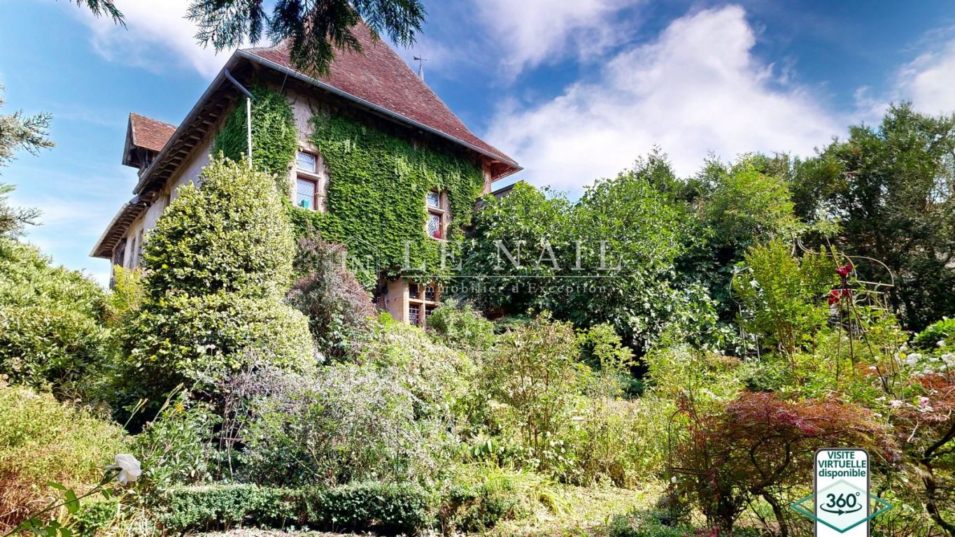 house 13 rooms for sale on CHAROLLES (71120) - See details
