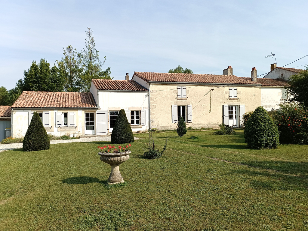 propriété 6 pièces en vente à LA ROCHELLE (17000) - Plus de details