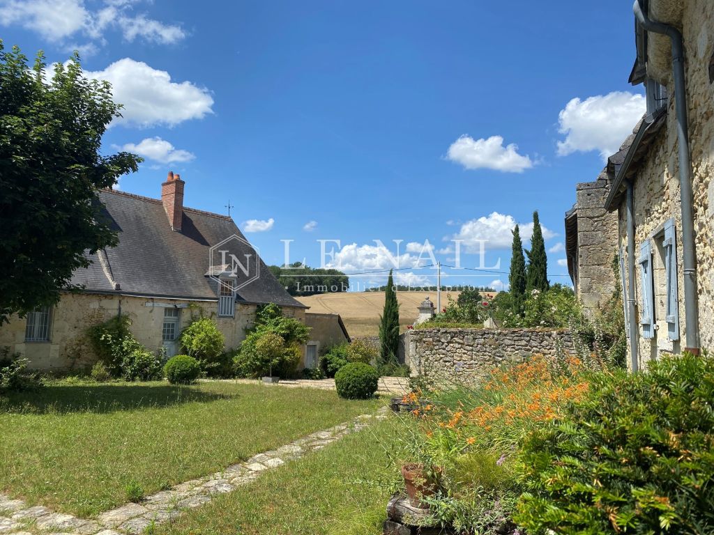 manoir 13 pièces en vente à AZAY LE RIDEAU (37190) - Plus de details