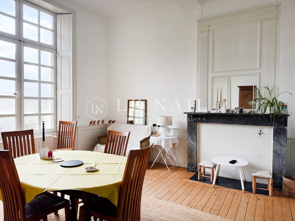 mansion 7 rooms for sale on LAVAL (53000) - See details