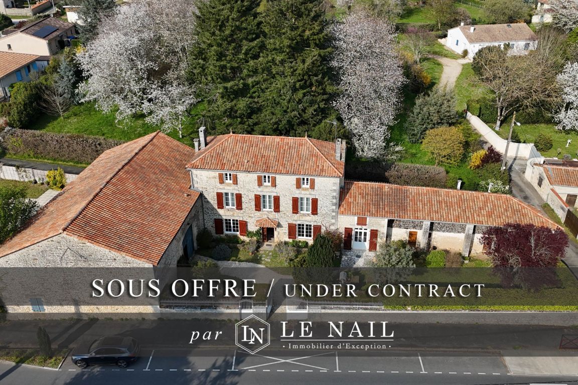 house 10 rooms for sale on LA ROCHEFOUCAULD (16110) - See details