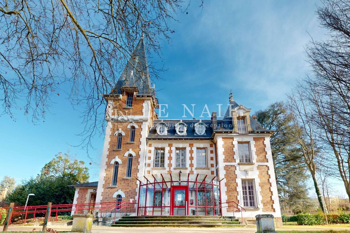 maison bourgeoise 8 pièces en vente à MOULINS (03000) - Plus de details