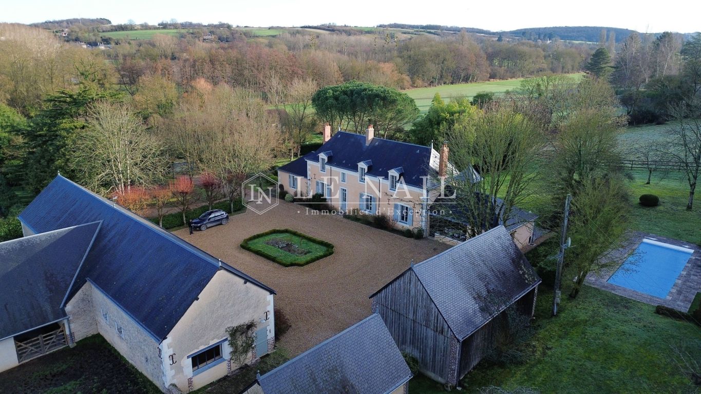 property 10 rooms for sale on LA CHARTRE SUR LE LOIR (72340) - See details