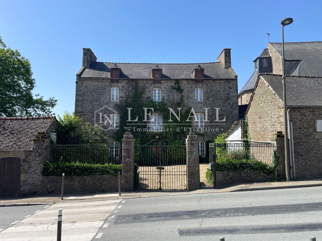 mansion 10 rooms for sale on DINAN (22100) - See details