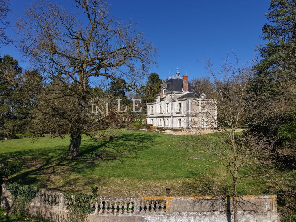 propriété 8 pièces en vente à INGRANDES LE FRESNE SUR LOIRE (49123) - Plus de details