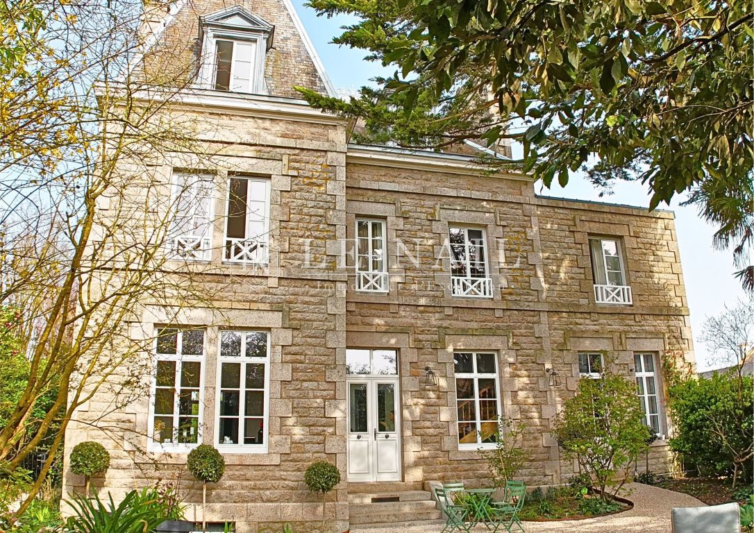 maison bourgeoise 10 pièces en vente à DINAN (22100) - Plus de details