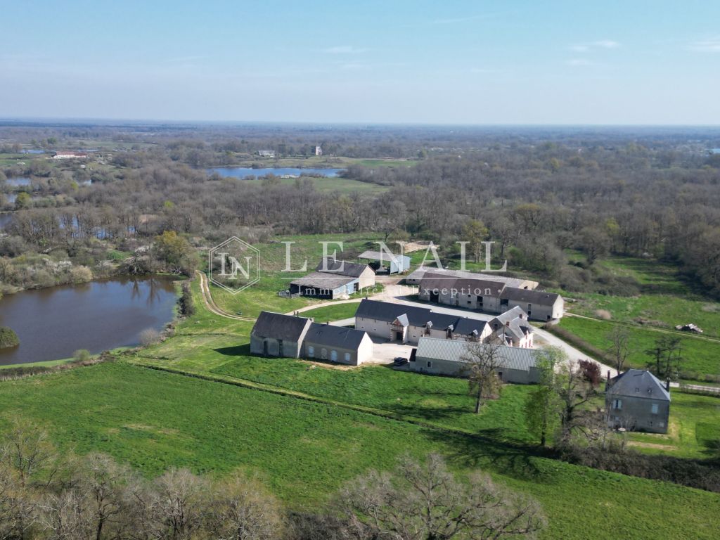 hunting estate 11 rooms for sale on CHATEAUROUX (36000) - See details