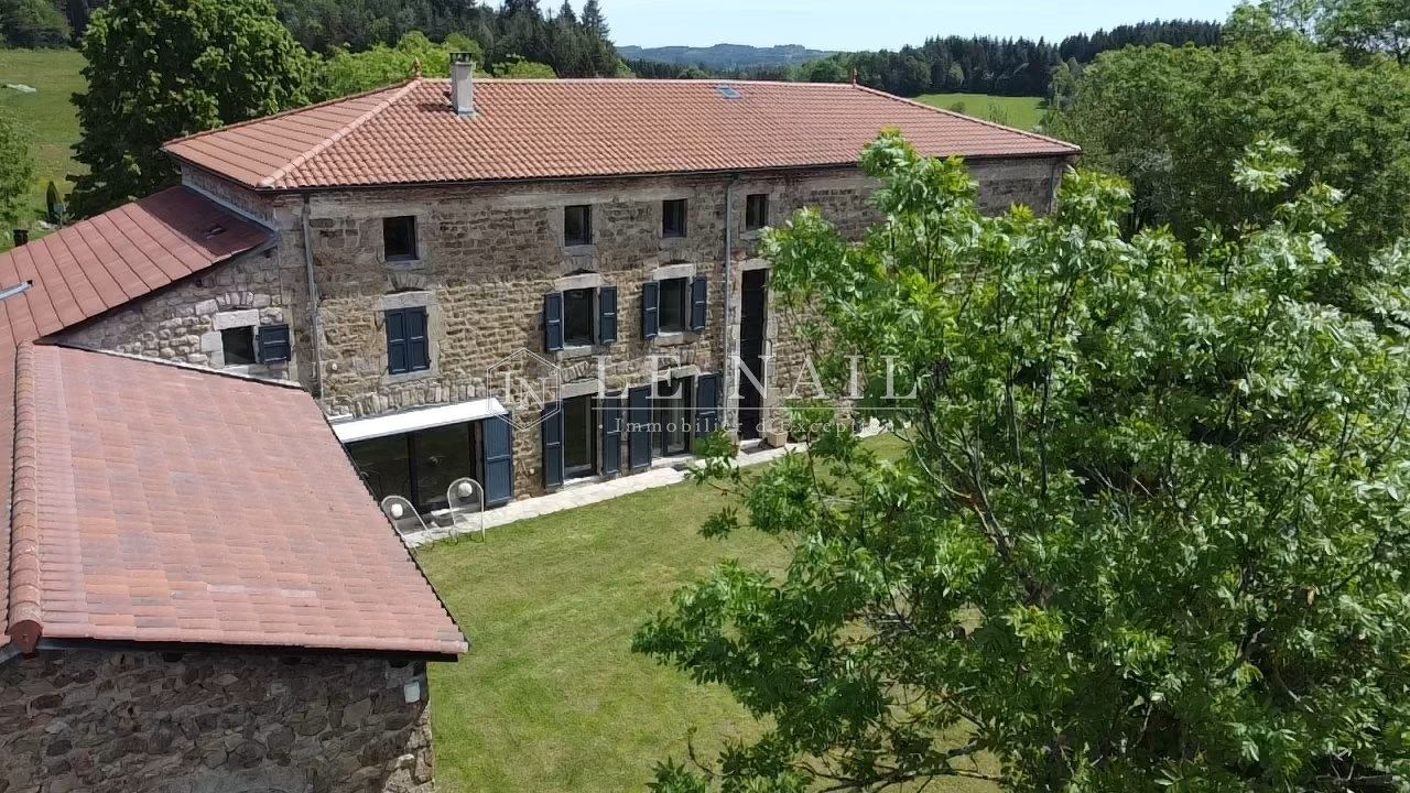 maison 7 pièces en vente à ST BONNET LE CHATEAU (42380) - Plus de details