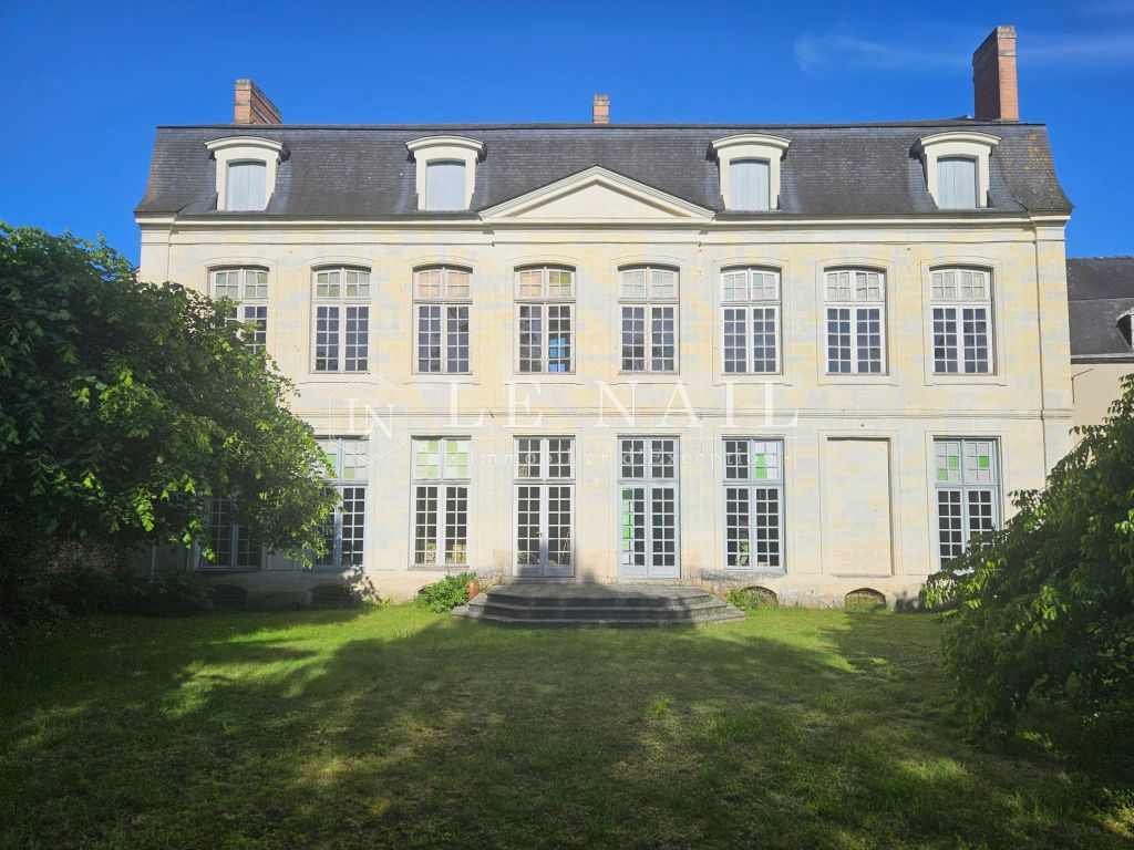 hôtel particulier 13 pièces en vente à LA FLECHE (72200) - Plus de details