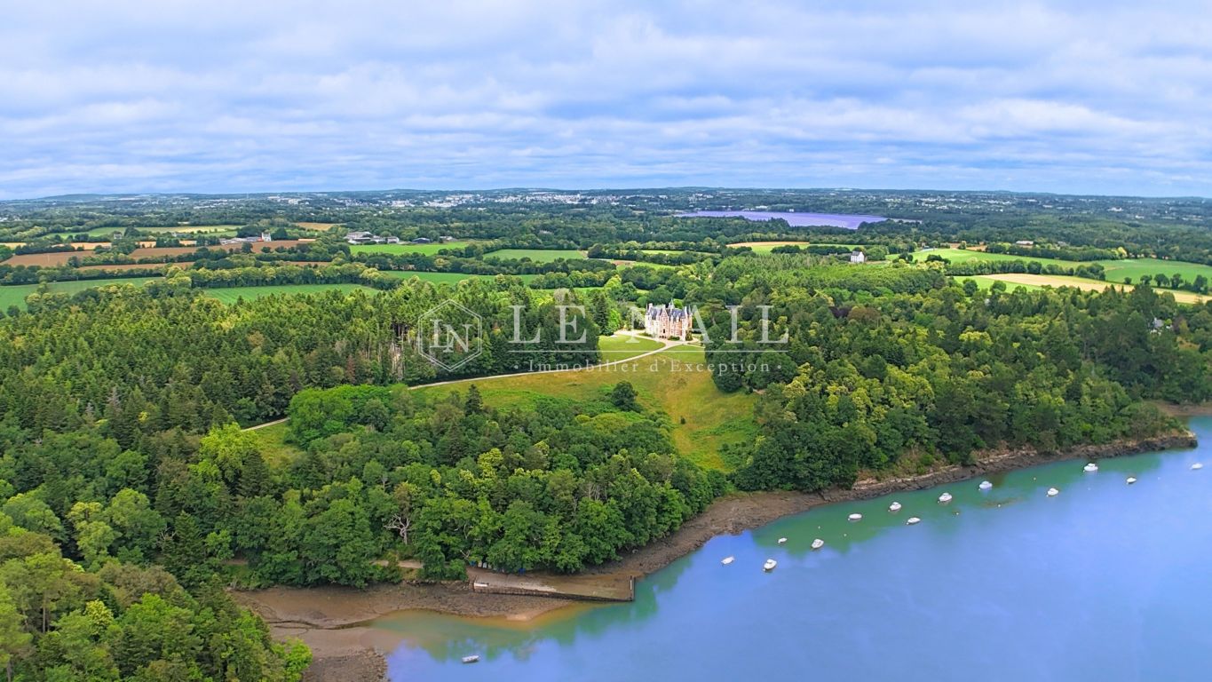 castle 20 rooms for sale on QUIMPER (29000) - See details