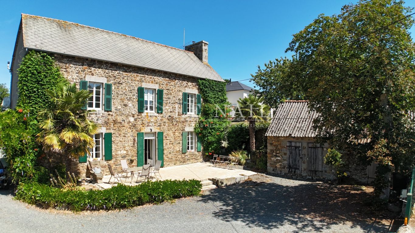 house 9 rooms for sale on LANVOLLON (22290) - See details