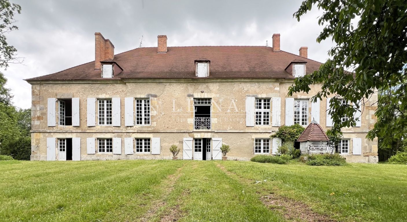château 15 pièces en vente à ANGOULEME (16000) - Plus de details