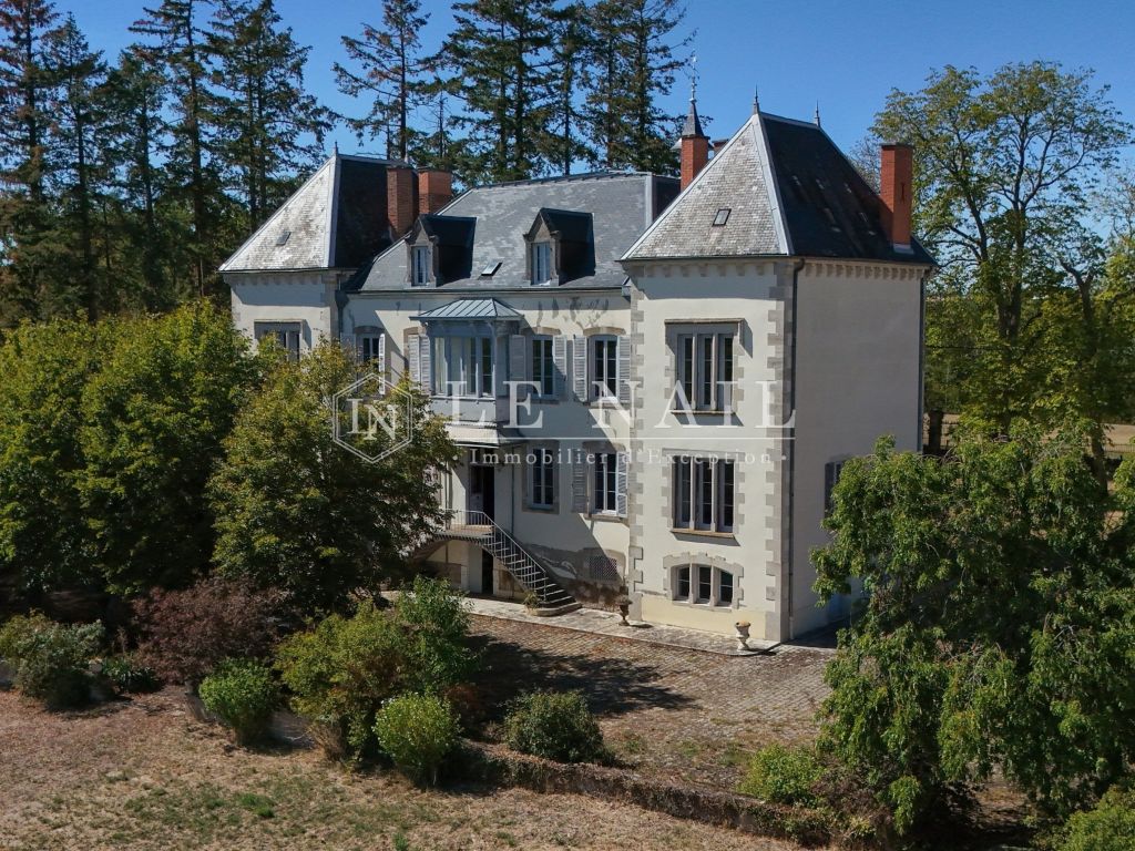 mansion 11 rooms for sale on ST POURCAIN SUR SIOULE (03500) - See details