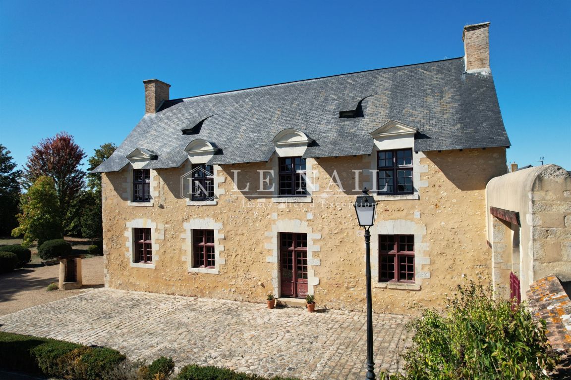 manor house 8 rooms for sale on LA FLECHE (72200) - See details