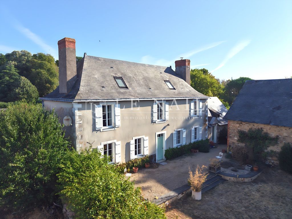 maison de maître 5 pièces en vente à LE LION D ANGERS (49220) - Plus de details