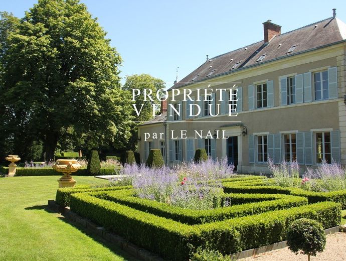 CASTLE SOLD - VIERZON (CHER)