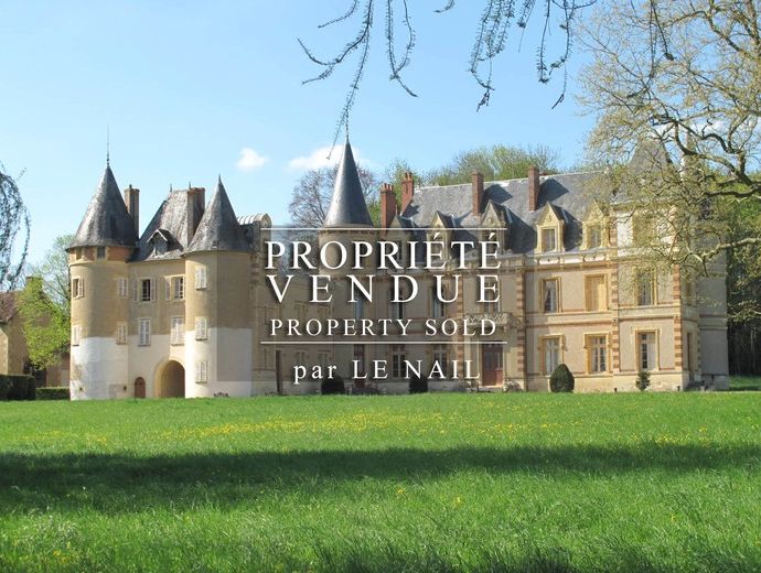 CHÂTEAU VENDU - NEVERS (NIÈVRE)