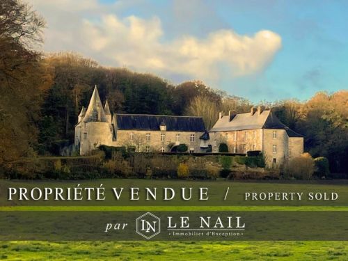 15TH-C. CHÂTEAU SOLD IN THE CÔTES-D'ARMOR DEPARTMENT (BRITTANY)