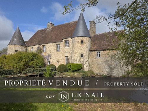 FERME-MANOIR ISMH DU XVe SIÈCLE VENDUE EN SUISSE NORMANDE